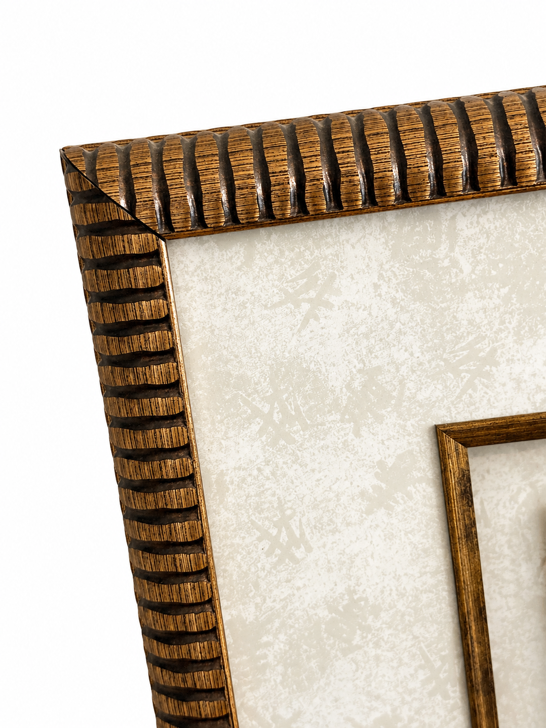 Vintage 3D Textured Portrait Shadow Box Wall Art – Ornate Gold Frame