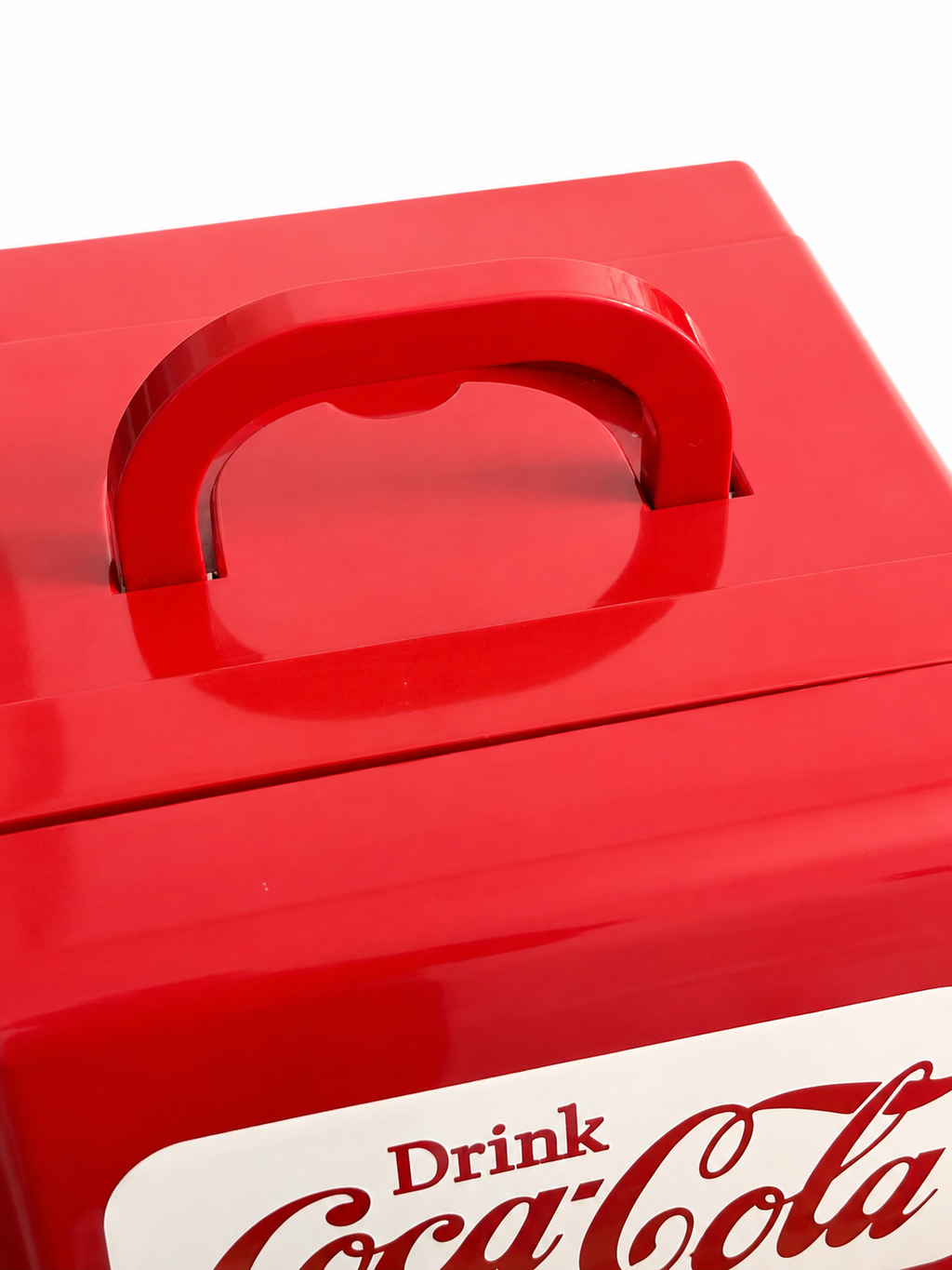 Retro Coca-Cola 5¢ Mini Fridge – Vintage Style Portable Cooler